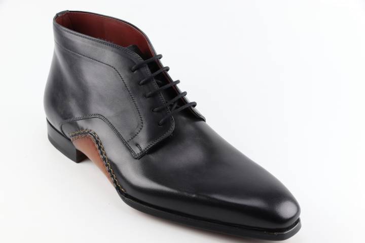 Heren Veterboots Magnanni 22585.WIND GRIS. Direct leverbaar uit de webshop van Reese Schoenmode.