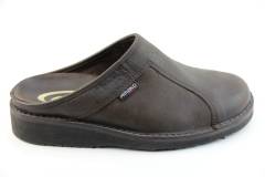 Heren Slippers  Amako 575.Bruin. Direct leverbaar uit de webshop van Reese Schoenmode.