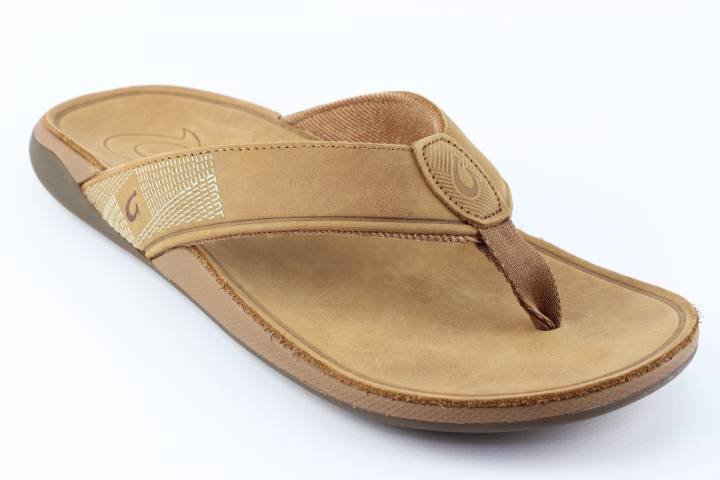 Heren Slippers  Olukai Tuahine 10465.Toffee. Direct leverbaar uit de webshop van Reese Schoenmode.