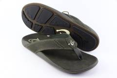 Heren Slippers  Olukai Nui 10239.Island Salt. Direct leverbaar uit de webshop van Reese Schoenmode.