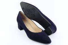 Dames  Pumps Peter Kaiser Selmi 41311.104. Direct leverbaar uit de webshop van Reese Schoenmode.
