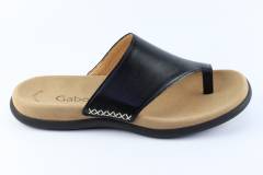 Dames  Slippers Gabor 03.700.27. Direct leverbaar uit de webshop van Reese Schoenmode.