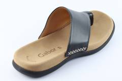 Dames  Slippers Gabor 03.700.27. Direct leverbaar uit de webshop van Reese Schoenmode.