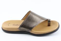 Dames  Slippers Gabor 83.700.51. Direct leverbaar uit de webshop van Reese Schoenmode.