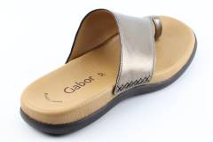 Dames  Slippers Gabor 83.700.51. Direct leverbaar uit de webshop van Reese Schoenmode.