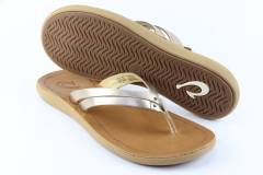 Dames  Slippers Olukai Kapehe Luana 20468.Bubbly/Sahara. Direct leverbaar uit de webshop van Reese Schoenmode.