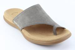 Dames  Slippers Gabor 03.700.13. Direct leverbaar uit de webshop van Reese Schoenmode.