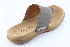 Dames  Slippers Gabor 03.700.13. Direct leverbaar uit de webshop van Reese Schoenmode.