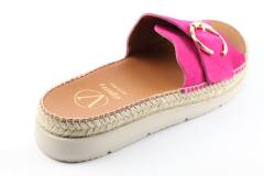 Dames  Slippers Viguera 1970.Vit.Fuxia. Direct leverbaar uit de webshop van Reese Schoenmode.