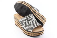 Dames  Slippers Gabor 64.650.37. Direct leverbaar uit de webshop van Reese Schoenmode.