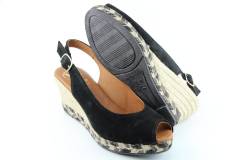 Dames  Sandalen Viguera 1820.Vit Negro. Direct leverbaar uit de webshop van Reese Schoenmode.