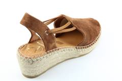 Dames  Sandalen Viguera 1825.Vitelo Tan. Direct leverbaar uit de webshop van Reese Schoenmode.