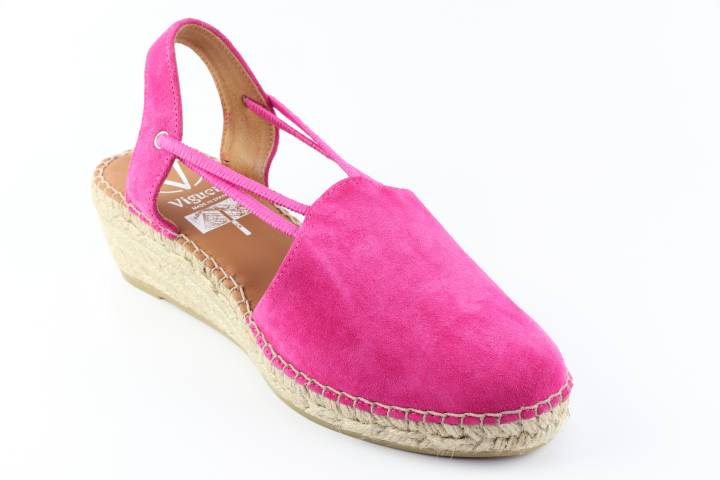 Dames  Sandalen Viguera 1825.Vit.Fuxia. Direct leverbaar uit de webshop van Reese Schoenmode.