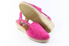Dames  Sandalen Viguera 1825.Vit.Fuxia. Direct leverbaar uit de webshop van Reese Schoenmode.