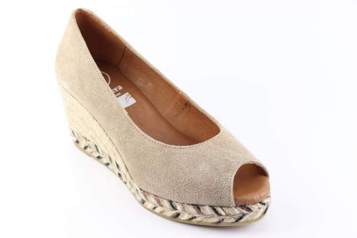 Dames  Pumps open teen Viguera 2001.Vit.Desert. Direct leverbaar uit de webshop van Reese Schoenmode.