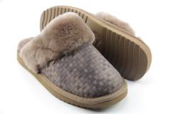 Pantoffels Dames slippers Warmbat FLURRY.55 MUD. Direct leverbaar uit de webshop van Reese Schoenmode.