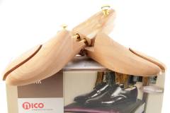 Accessoires Schoen onderhoud Nico Cedar Spanner.Excelent 5213. Direct leverbaar uit de webshop van Reese Schoenmode.